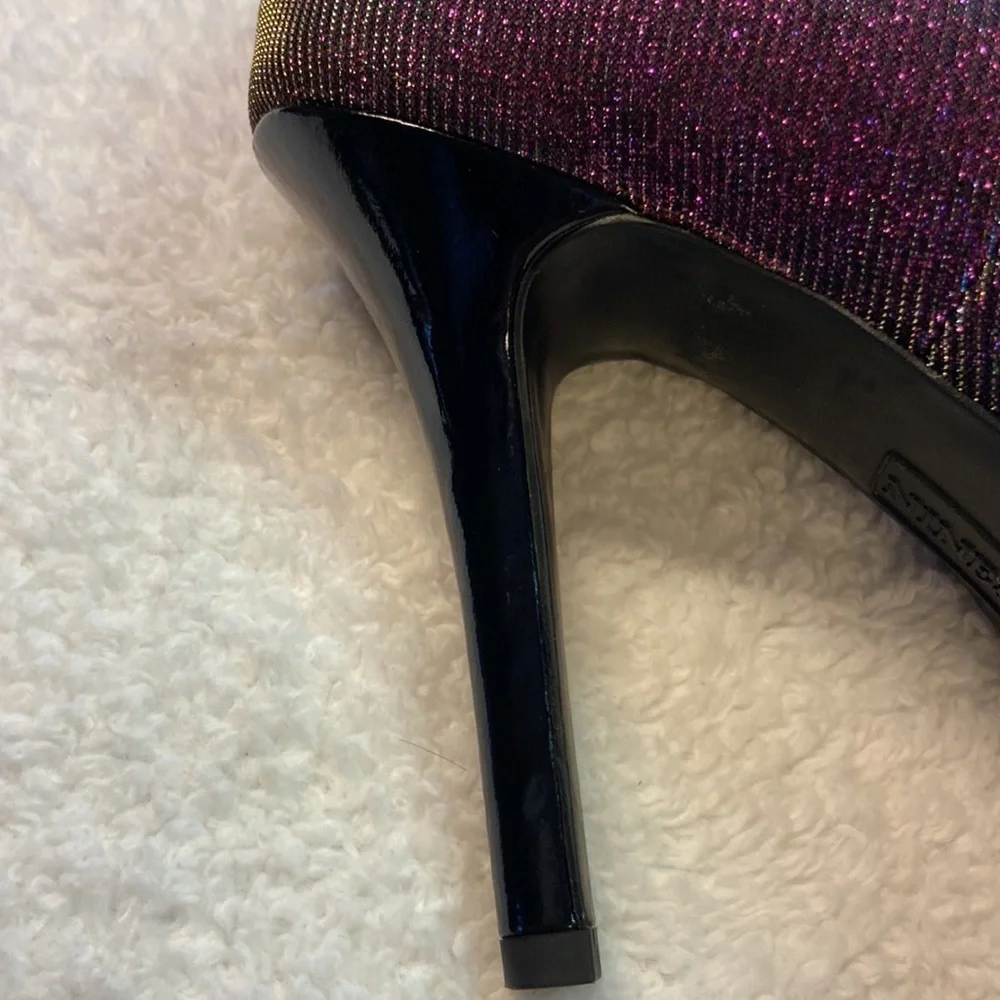 Nine & Co Collection IdealLove 4.5” Heel Platform Wedding/Holiday/Dressy EUC 8.5